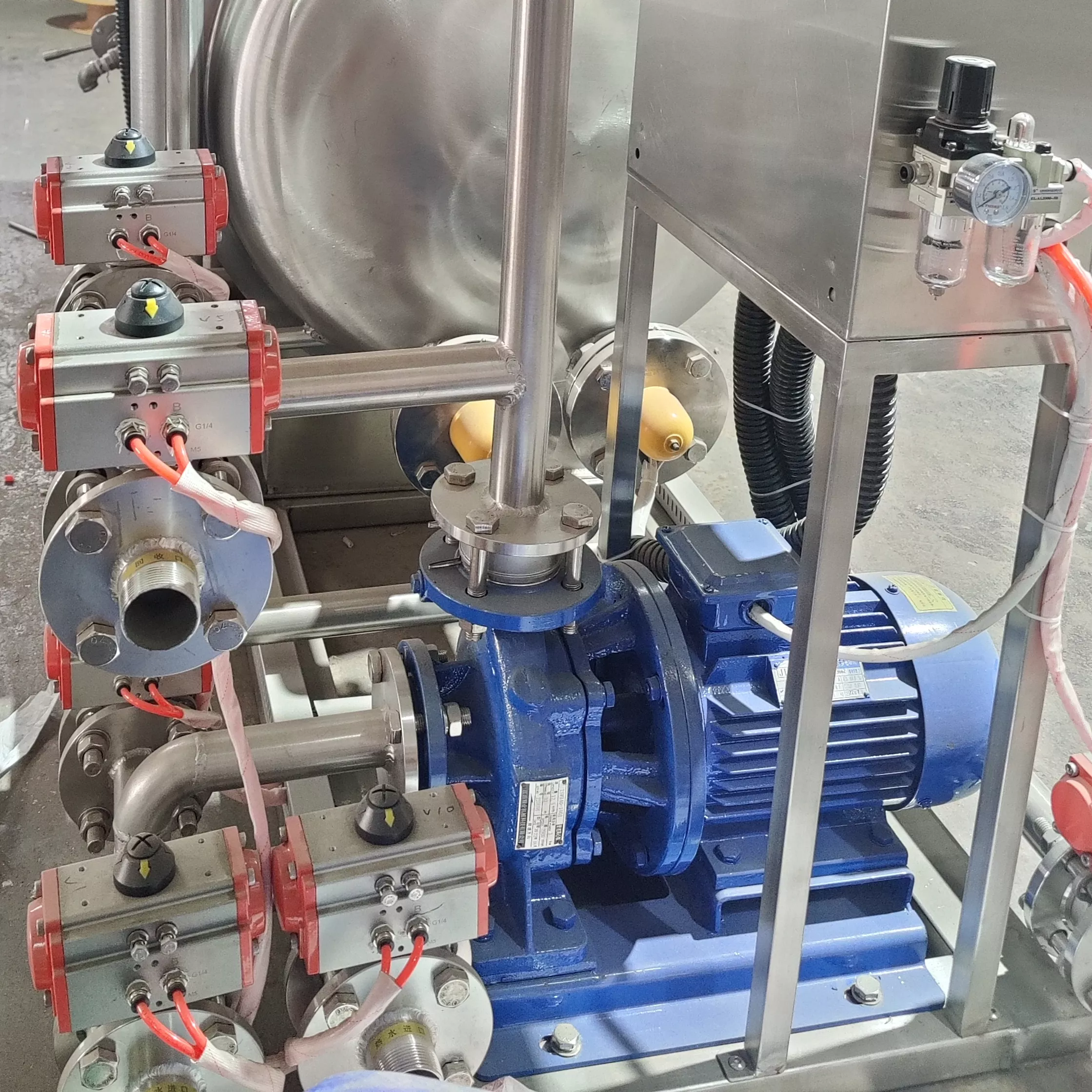 Steam sterilization retort